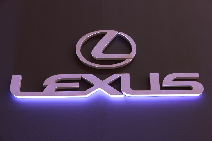 novo lexus rx 500h desembarca em versão única por r$ 564.990