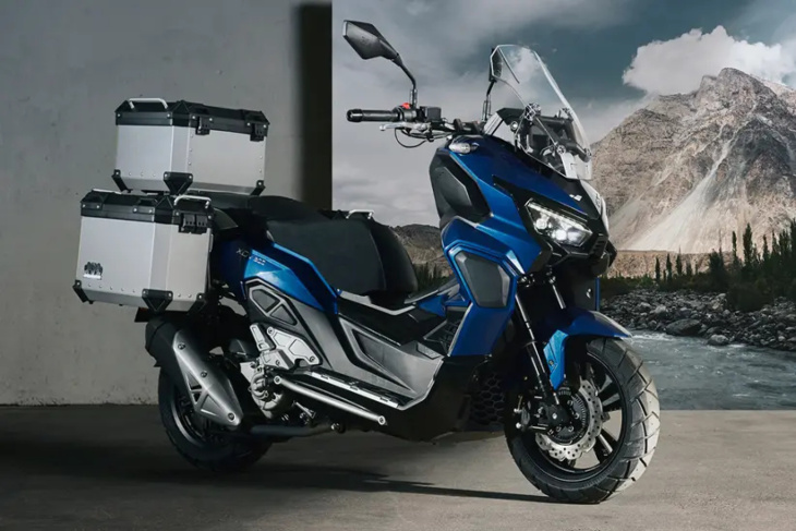 a lexmoto revela a nova xdv300 - scooter preparada para aventuras