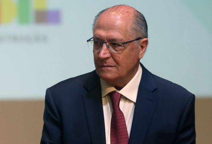 carro popular terá desconto de até 10,96% após corte de impostos, diz alckmin
