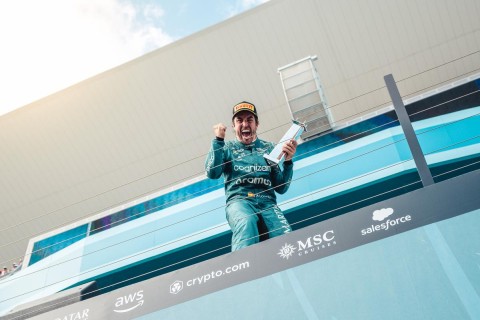 Fernando Alonso pode ficar na Aston Martin em 2026 no que depender da Honda