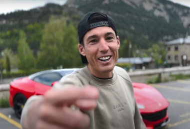 Vídeo: Aleix Espargaró mostra o seu novo Ferrari Portofino M