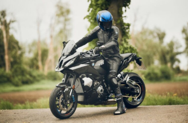 BMW Motorrad revela o protótipo M 1000 XR