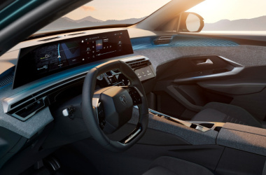 Novo Peugeot 3008 chega em setembro e estreia i-Cockpit panorâmico
