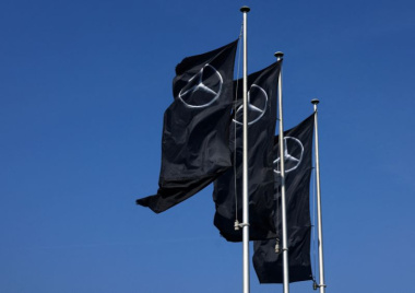 Mercedes-Benz vence Tesla em aprovação de tecnologia de direção automatizada na Califórnia