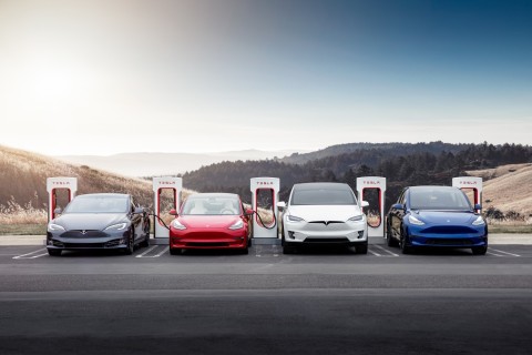 Tesla é a marca automóvel mais valiosa do mundo em 2023