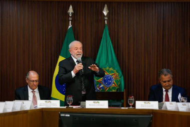 Rui Costa nega prorrogação de programa automotivo e diz que Lula fez ‘brincadeira’