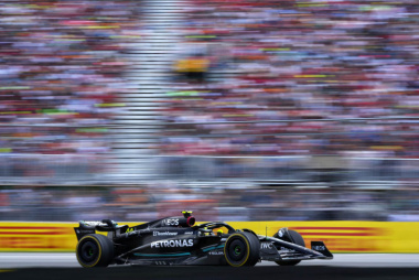 Mercedes prepara “atualização maior” para W14 e define alvo: vencer GP da Inglaterra
