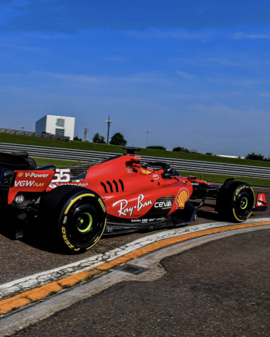 Ferrari realiza testes em dia de filmagem em Fiorano com Sainz e Pier Guidi