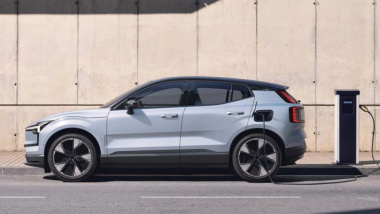 Volvo também anuncia mudança para o padrão de carregamento da Tesla