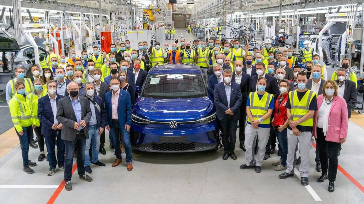 volkswagen reduz produção de carros elétricos após queda nas vendas