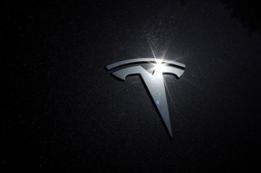 Ação da Tesla dispara e amplia rali após entregas trimestrais acima das expectativas
