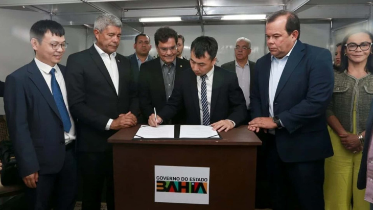 byd investirá r$ 3 bilhões em fábrica de carros elétricos e baterias no brasil