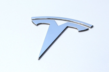 Tesla com vendas recorde após baixa de preços