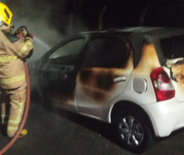 Carros em chamas em MG: modelo novo também pega fogo; bombeiros dão dicas