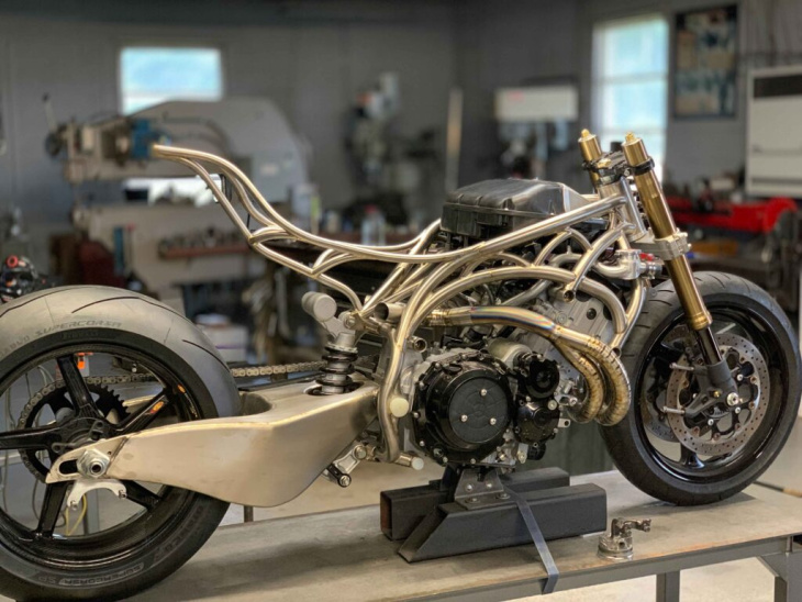 ransom, a primeira moto construída em titânio no mundo