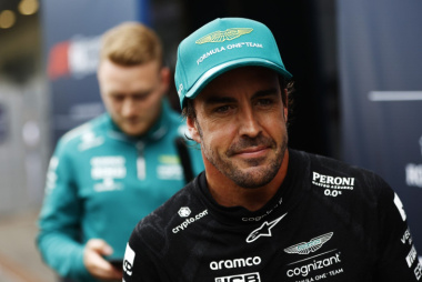 Alonso diz que Aston Martin “vai levar alguns anos” até ver resultados de novas instalações