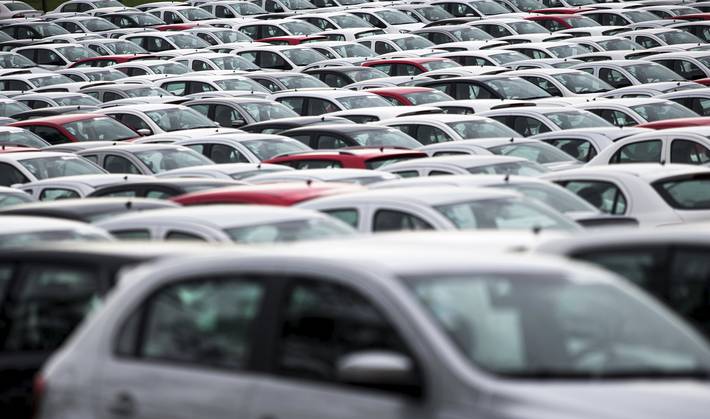 volkswagen suspende 800 contratos em fábrica de taubaté após fim de incentivo à compra de carros