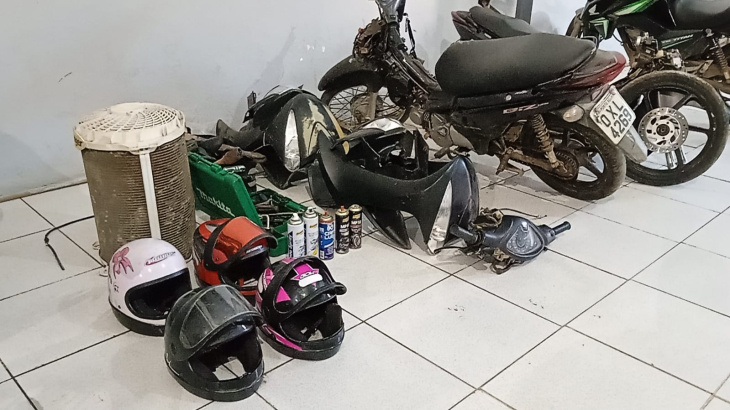 no mocó: bando é preso desmanchando motos em vila de apartamentos na zona leste