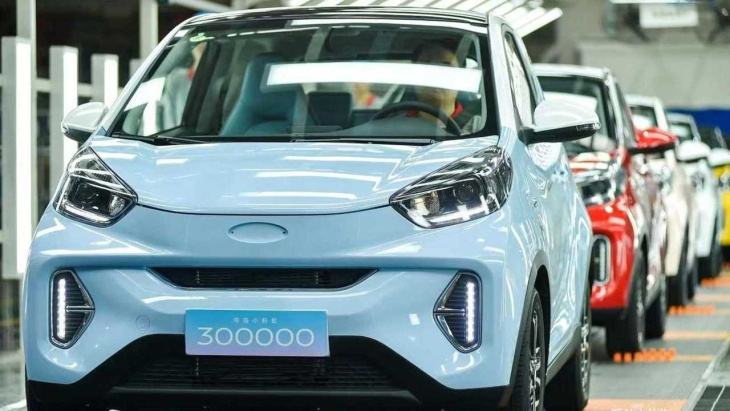 como a china se tornou líder mundial em vendas de carros elétricos