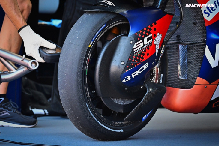 regras da pressão dos pneus entram em vigor no motogp a partir de silverstone