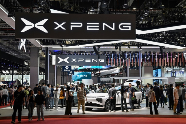 gigante chinês de veículos elétricos xpeng compra concorrente por us$ 744 milhões