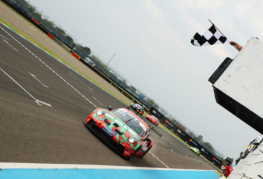 Porsche Cup: Nicolas Costa vence corrida 2 e “varre” etapa da Argentina