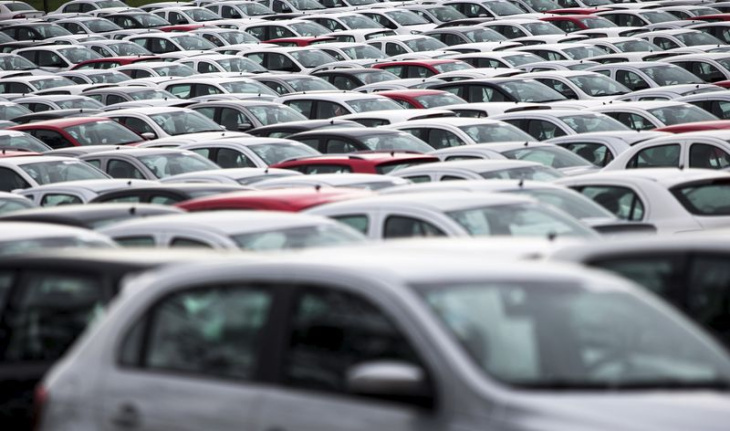 venda de veículos cai em agosto após fim de incentivo do governo