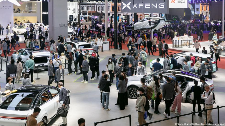 chineses ultrapassam indústria automobilística alemã
