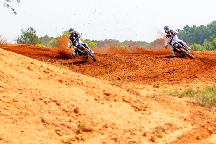 triumph apresenta mais detalhes sobre suas motos de motocross