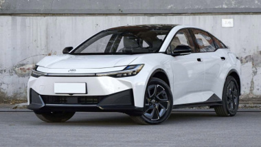Toyota triplica meta de carros elétricos para 600.000 unidades em 2025
