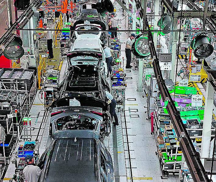 montadoras preveem alta de 4,7% na produção e de 7% nas vendas de veículos em 2024
