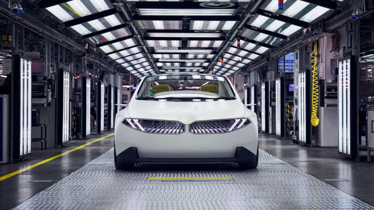 bmw: fábrica principal produzirá apenas carros elétricos em 2027