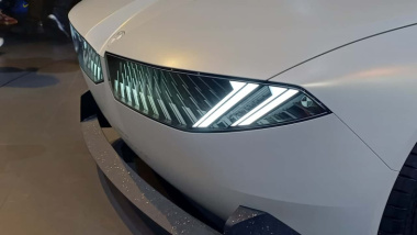Novo BMW iX3 pode chegar já em 2025 com recarga rápida em 12 minutos