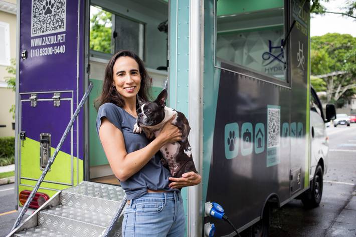 banho, tosa e veterinário em casa: pet shops móveis levam atendimento a clientes em carros adaptados