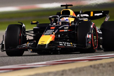 Verstappen ‘lava a cara’ com Fórmula 1 inteira, dispara sem dó e vence GP do Bahrein