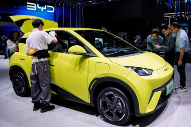 BYD aprofunda guerra de preços de EVs na China com redução em seu carro mais barato