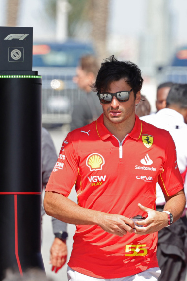 F1: com apendicite, Sainz será substituído por jovem piloto no GP da Arábia Saudita