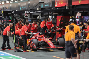 Ferrari sofre com Red Bull, mas domina início de confronto com Mercedes e McLaren