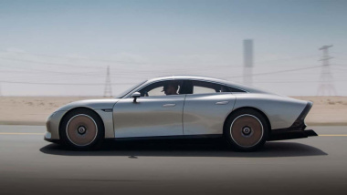 Mercedes-Benz elétrico roda 1.000 km com uma carga e ar ligado