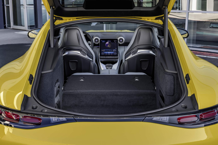 mercedes-amg gt 43 coupé 2025 é rival de 4 cilindros do porsche 911