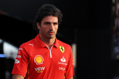 De acordo com a Ferrari, Sainz deve retornar em Melbourne