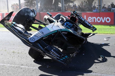 Chefe da Mercedes estranha freada de Alonso em acidente, mas diz que “não quer acusar”