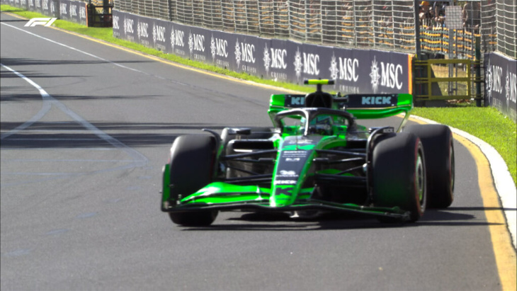 sauber troca asa dianteira e faz zhou largar do pit-lane no gp da austrália de f1