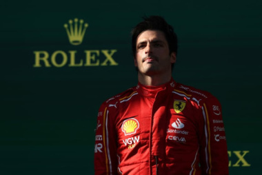 Opinião GP: Sainz se ‘vinga’ da Ferrari em vitória poderosa e vira peça-chave da F1