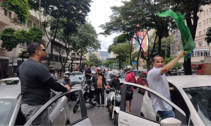bh: manifestação de motoristas e motoboys de app deixa trânsito lento