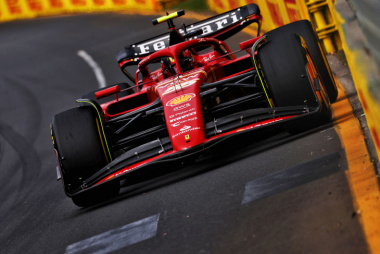 'A Ferrari tem mais chances de ganhar o título de construtores do que a Red Bull'