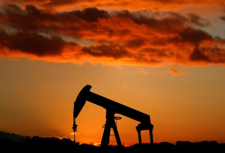 3r petroleum chega a subir mais de 7% após proposta da enauta; petroreconcavo desaba