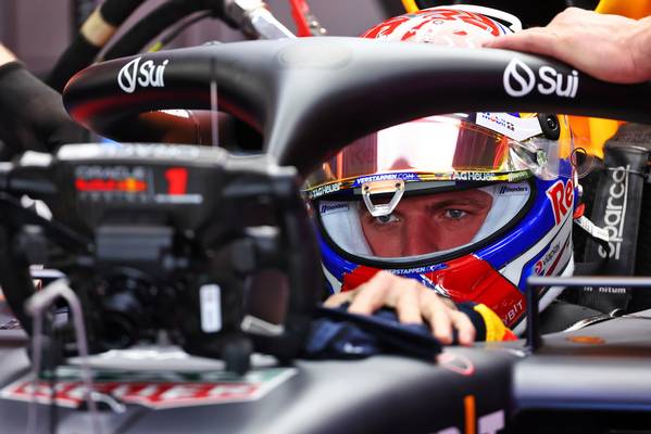 Verstappen é o mais rápido no FP3 e a Mercedes segue a Red Bull de perto no Japão