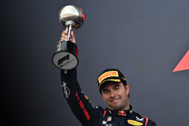 Pérez se diz tranquilo com carreira e espera definir futuro na F1 “dentro de um mês”