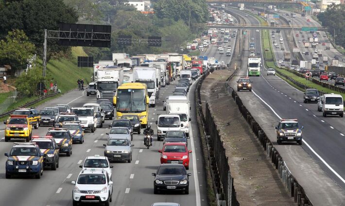 senadores querem a reinserção de cidade e estado nas placas dos veículos brasileiros